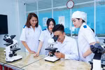 Nhiều cơ hội nghề nghiệp cho sinh viên tốt nghiệp cao đẳng Dược