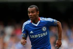 M.U bất ngờ 'yêu' Ashley Cole