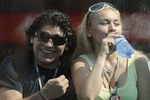 Maradona sinh con thứ tư ở tuổi 51
