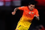 Thất sủng ở Barca, Dani Alves vẫn hấp dẫn với Arsenal