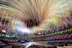 Lung linh màn pháo hoa tạm biệt Olympic London 2012