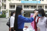 Chùm ảnh học sinh khối 12 Đà Nẵng ngày đầu trở lại trường