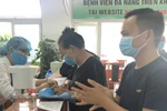 Thầy trò bắt tay sáng chế máy sát khuẩn tự động