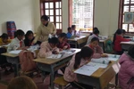 Cô giáo Hà Nội vượt đỉnh Pù Sâng để dạy tiếng Anh cho học trò ở Sơn La