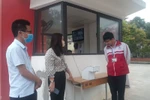 Sáng chế máy rửa tay sát khuẩn tự động chống Covid-19 của cậu học trò Quảng Trị