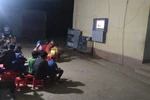 Không thể học trực tuyến, học sinh vùng khó chờ giải pháp của ngành giáo dục