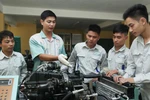 Nhiều HS có nhu cầu xuất khẩu lao động, du học khiến trường ĐH gặp khó