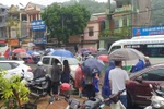 Mưa lớn khiến kỳ thi lớp 10 tại điểm thi trường THPT chuyên Sơn La phải lùi lại