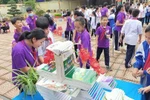 Học sinh ở Phù Yên (Sơn La) trở lại trường sau thời gian giãn cách