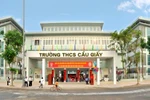 Hà Nội yêu cầu không tụ tập quá 10 người, Cầu Giấy vẫn cho 2 trường thi tuyển