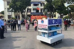 Đại học Sao Đỏ sản xuất thần tốc robot phục vụ chống dịch COVID-19