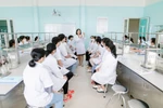 Học phí hay thu nhập là lý do khiến nhiều thí sinh không mặn mà với ngành Y?