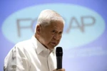 Philippines sửa chữa đường băng ở Biển Đông, kêu gọi Mỹ hỗ trợ