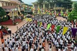 Khi con đau ốm, phụ huynh mới thấy sự quan trọng của BHYT