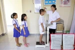 Gần 90 nhân viên y tế trường học ở Hà Nội bị cắt giảm phụ cấp gần 1 triệu/tháng