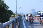 Tách riêng làn xe máy trên cầu Thanh Trì, giảm tai nạn giao thông và ùn tắc