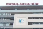 Đình chỉ công tác giảng viên Đại học Luật Hà Nội bị tố gạ tình để xác minh
