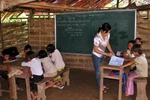 GV vùng cao không có khái niệm "thưởng tết", hỗ trợ 300 nghìn là cố lắm rồi!