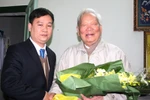 Tổng Biên tập Báo Giáo dục Việt Nam chúc tết Đại tướng Lê Đức Anh