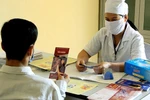 Người nhiễm "H" nên chủ động tham gia Bảo hiểm y tế