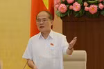 Chủ tịch Quốc hội: “Có miếng sân nào chia sạch, cắt ô hết cả”