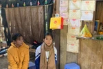 Câu chuyện đẫm nước mắt của hai nữ sinh mồ côi cha, mẹ