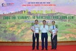 Trao giải cuộc thi “EVNNPT - 10 năm vượt khó vươn lên”