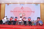 EVNNPT triển khai chương trình "Vạn trái tim, một tấm lòng"