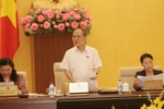 Chủ tịch Quốc hội: “Đại biểu bắt bẻ câu chữ rất chính xác, tôi ngượng lắm”
