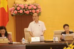 Chủ tịch Quốc hội: “Đại biểu bắt bẻ câu chữ rất chính xác, tôi ngượng lắm”