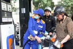 Giá xăng giảm 500đ/lít