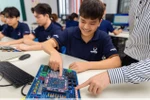 Mở ngành đào tạo vi mạch: Trường ĐH chuẩn bị cơ sở vật chất, giảng viên ra sao?