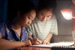 Hai chị em vượt khó vươn lên đạt học sinh giỏi Văn nhiều năm