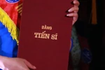 Dùng tiền ngân sách chi cho cán bộ đi nước ngoài học tập có còn phù hợp?