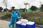 Không ăn Tết năm nay còn năm sau, không giúp cộng đồng lúc này thì đợi bao giờ