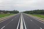 Hoàn thiện thí điểm cơ chế, chính sách đặc thù phát triển đường bộ cao tốc