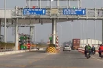 Đẩy nhanh giảm giá một số mặt hàng thiết yếu