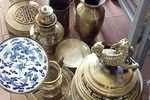 Có trình độ đại học chuyên ngành trở lên mới được hành nghề mua bán cổ vật