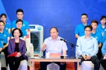 Thủ tướng đối thoại với công nhân để “năng suất cao hơn, phúc lợi tốt hơn”