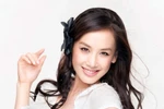 Ngắm Huỳnh Thánh Y đẹp hút hồn trong loạt ảnh mới