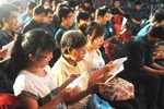 Nhạc đỏ 'hút' người trẻ