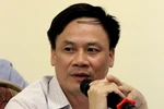 Lãnh đạo đăng kiểm nói về xe biển xanh...rơi tem!