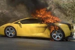 Siêu xe Lamborghini của Cường đô la có nguy cơ cháy