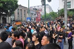 Hàng vạn người dân đứng dọc hai bên đường tiễn biệt Đại tướng