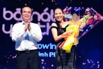 Thu Minh bỏ xa Mr. Đàm dẫn đầu bài hát yêu thích