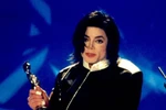 Choáng với khoản nợ 500 triệu USD của Michael Jackson trước khi mất