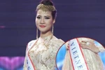 Trần Thị Quỳnh bị 'tuýt còi' vì đeo dải băng ghi sai tên Việt Nam