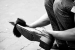 Cư dân mạng rớt nước mắt bài thơ về cậu bé đánh giày