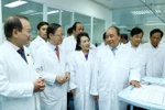 Thủ tướng mong y, bác sỹ chăm sóc người bệnh như ruột thịt của mình