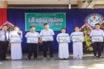Thầy Ngô Văn Phong, như một người cha của học trò nghèo